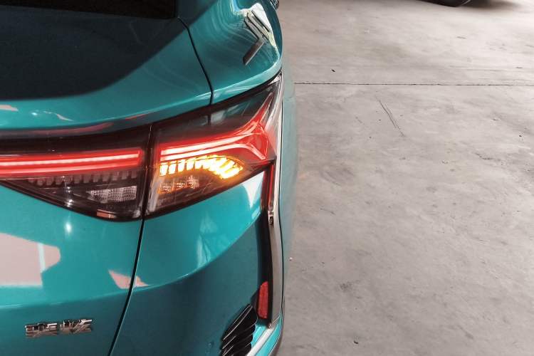 Used Dongfeng Aeolus Yixuan 2020 230T Automatic Advanced Edition Exterior 3