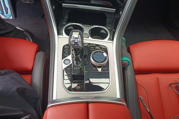 Used BMW 8 Series 2022 840i xDrive 4-Door Gran Coupe M Sport Package Gear Lever