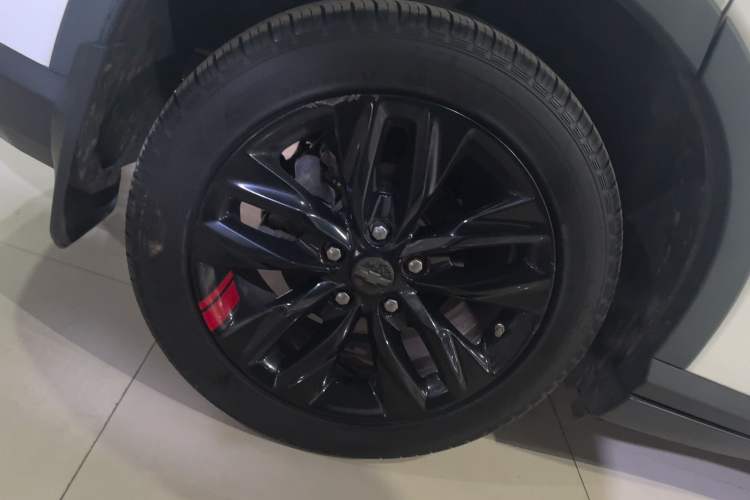 Used Chevrolet Orlando 2018 Redline 530T Automatic Zhaoxiang Edition (5+2 Seating) – China V Standard Exterior 2