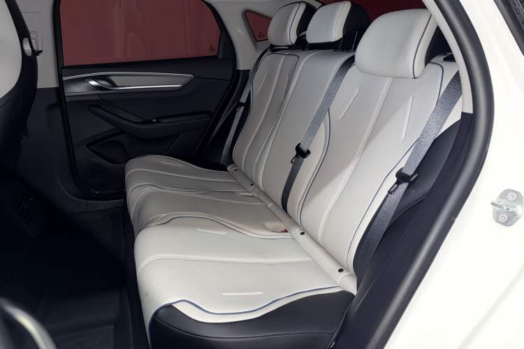 Used BYD Destroyer 05 2024 HONOR Edition DM-i 55KM Luxury Model
