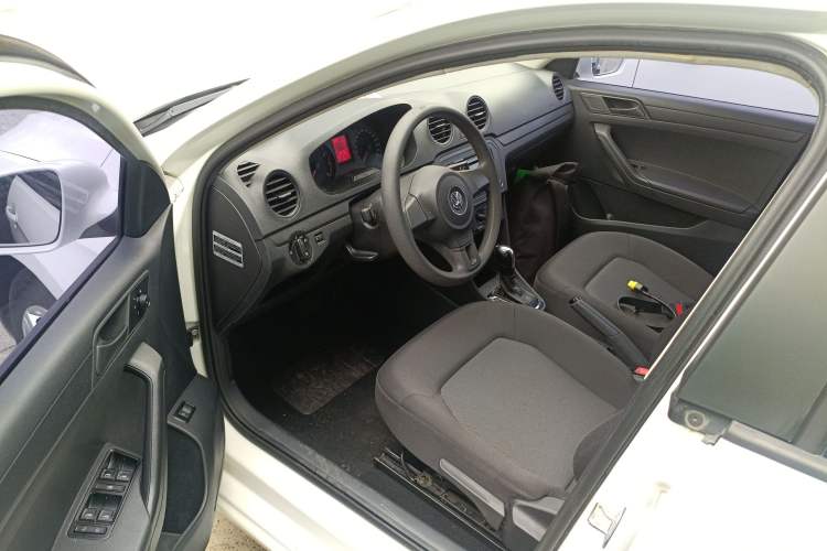 Used Volkswagen Jetta 2015 Value Edition 1.6L Automatic Fashion Version
