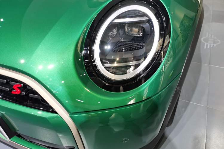 Used MINI 2025 2.0T COOPER S Artist
