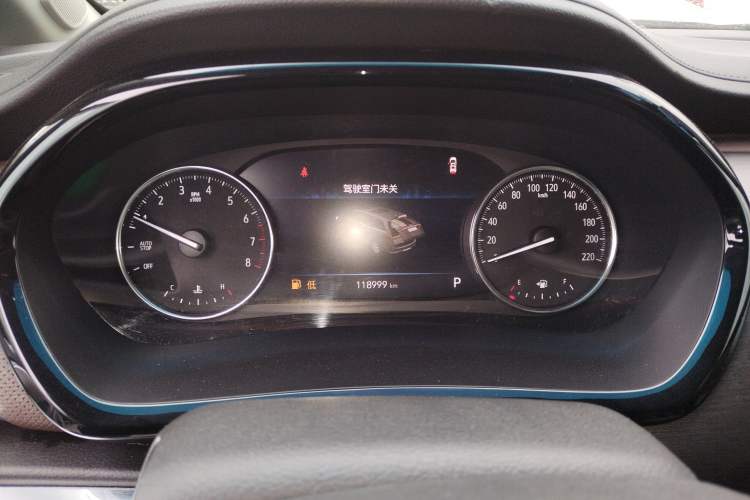 Used Buick GL8 2022 Land Cruiser Executive Class 652T Comfort Model Instrument Cluster