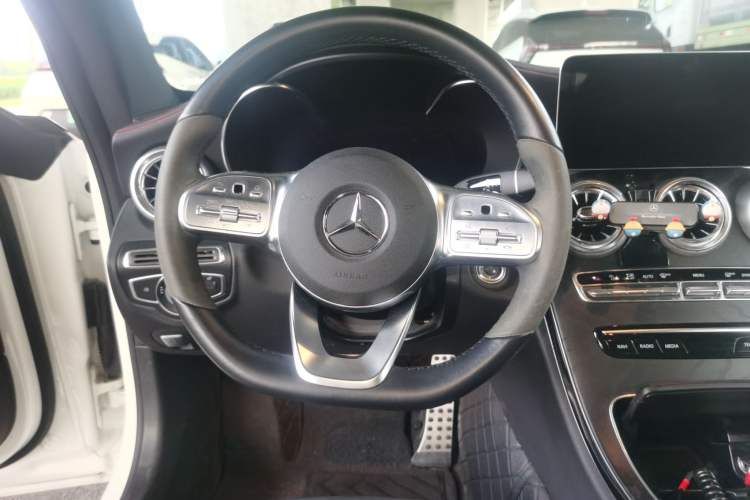 Used Mercedes-Benz C-Class 2022 Refreshed C 260 Coupe Steering Wheel