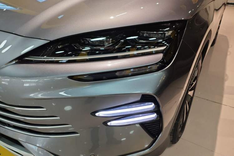 Used BYD Song PLUS New Energy 2023 Champion Edition DM-i 110KM Flagship Model Left Front Headlight