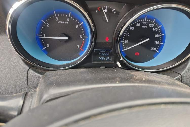 Used Cowin C3 2015 1.5L Manual Blue Diamond Model Odometer Close Up