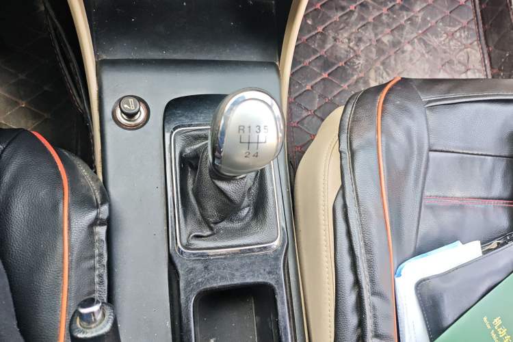 Used Bestune B50 2013 1.6L manual luxury version
