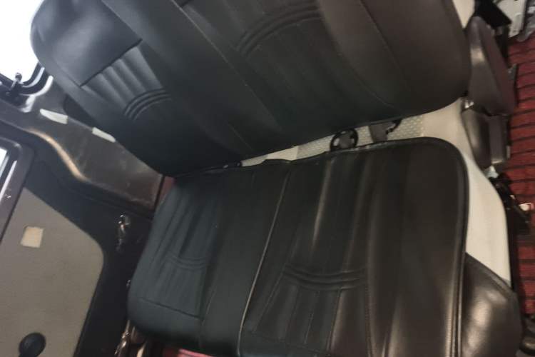 Used Jinbei Hiace X30 2020 1.5L Super-Comfortable Version China VI Standard SWC15M