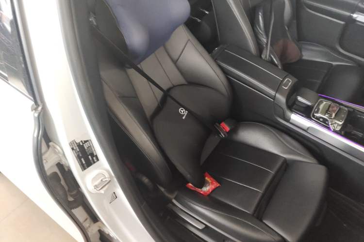 Used Mercedes-Benz GLB 2020 GLB 200 Dynamic Edition Right Front Seat