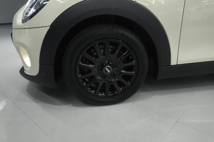 Used MINI MINI 2021 1.5T COOPER Classic Edition Five-Door Version
