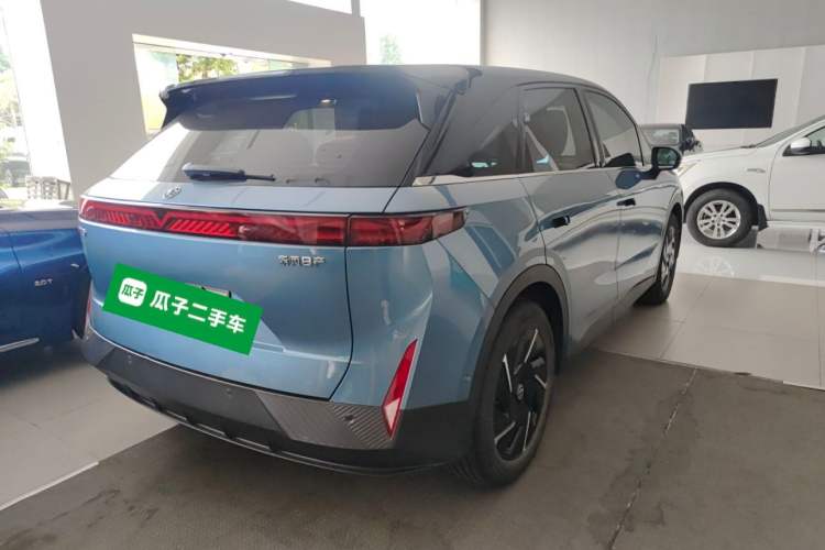 Used Venucia VX6 2023 520 Max Rear Right 45 Deg