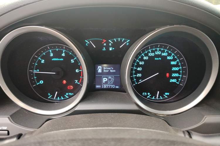 Used Toyota Land Cruiser 2010 4700 Middle East Edition Instrument Cluster