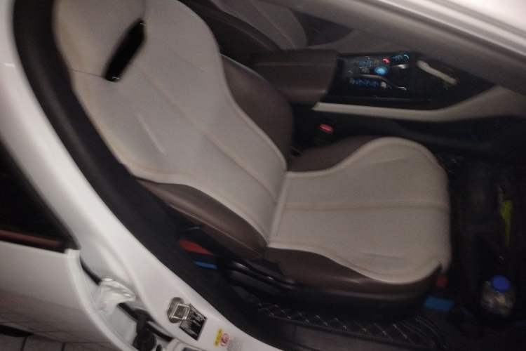 Used BYD Qin PLUS 2024 HONOR Edition DM-i 55KM Leading Model
