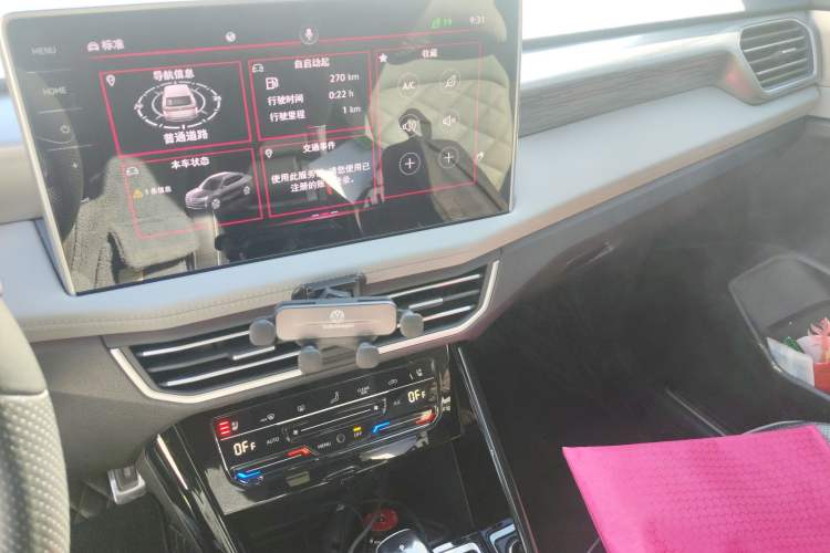 Used Volkswagen Tayron X 2023 330TSI Two-Wheel-Drive Flagship Smart Edition Audio And AC Panel