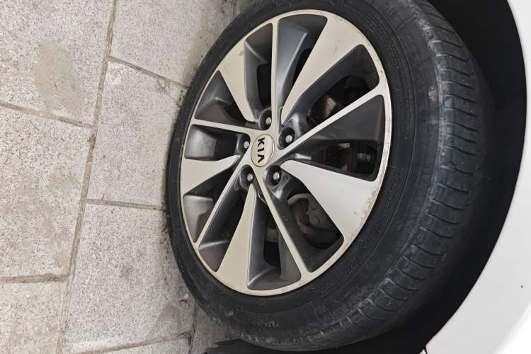 Used Kia K5 2016 2.0L Automatic LUX
