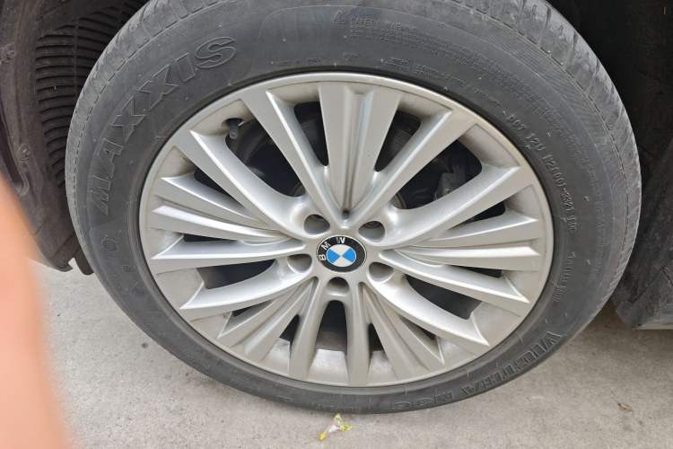 Used BMW X5 2017 xDrive28i
