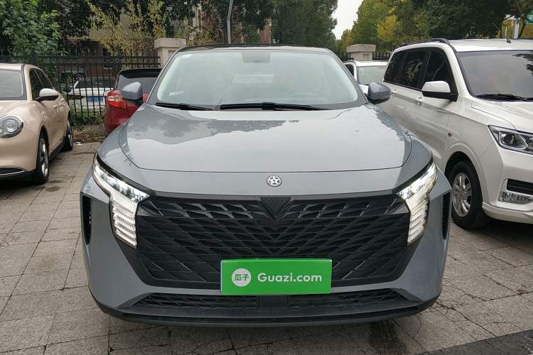 Used Venucia V 2021 260T Idol Edition