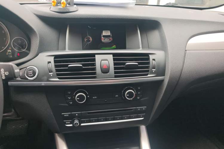 Used BMW X3 2016 sDrive20i Audio And AC Panel