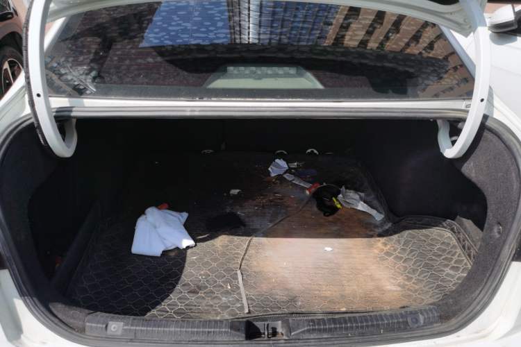 Used Volkswagen Bora 2019 Revised Version 1.5L Manual Fashion Edition China VI Standard Trunk