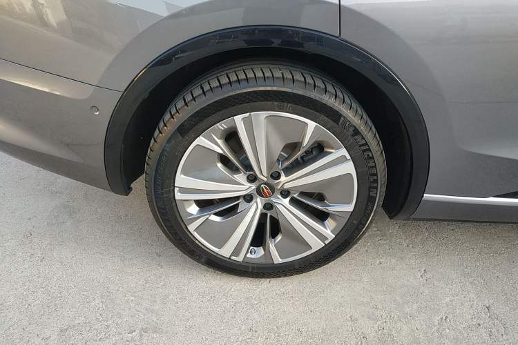 Used Hongqi E-HS9 2022 690 km Range Flagship Edition Six Seats