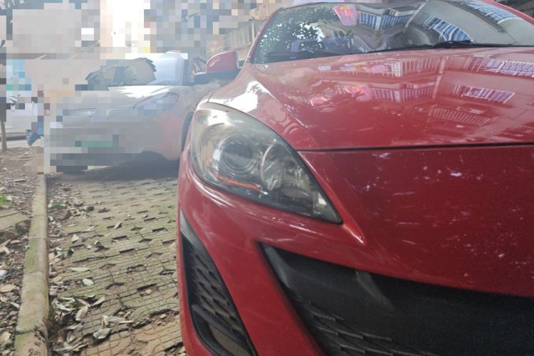 Used Mazda 3 2011 Sedan 1.6L Manual Comfort Model
