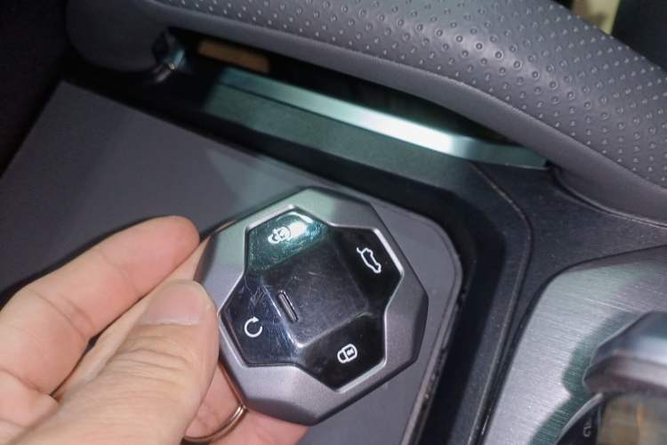 Used JETOUR Traveler 2023 2.0T Four-Wheel Drive Conqueror
