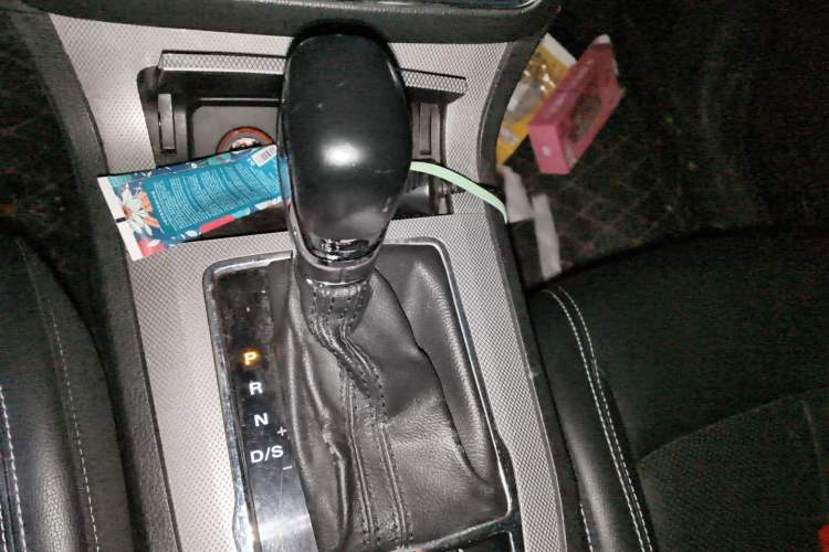 Used Roewe RX5 2016 20T Two-Wheel Drive Automatic Internet Smart Edition
