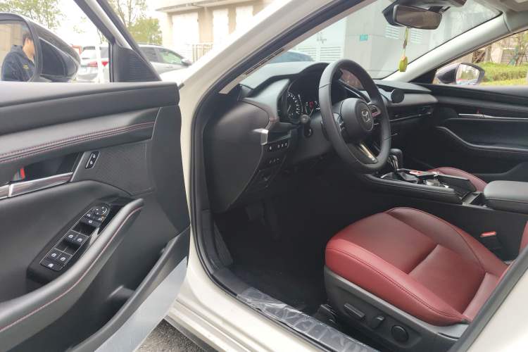 Used Mazda Mazda 3 Axela 2023 2.0L Automatic ZhiZhen Edition
