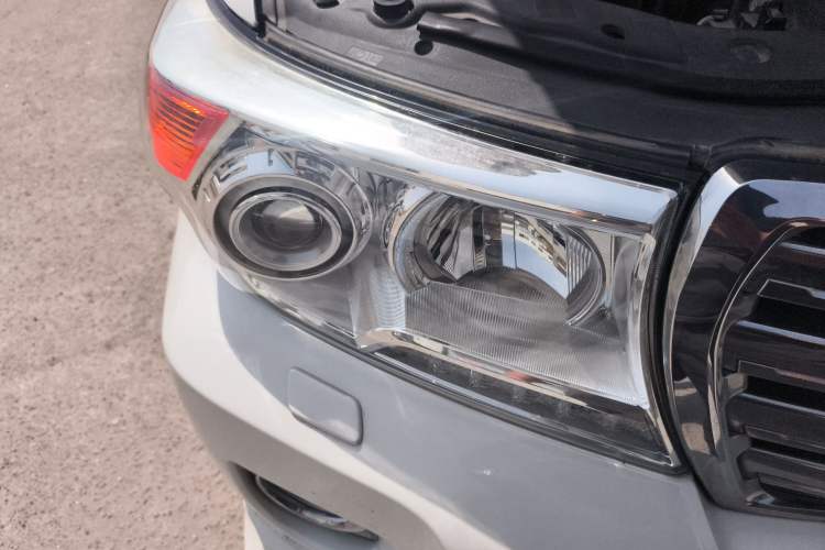 Used Toyota Land Cruiser 
