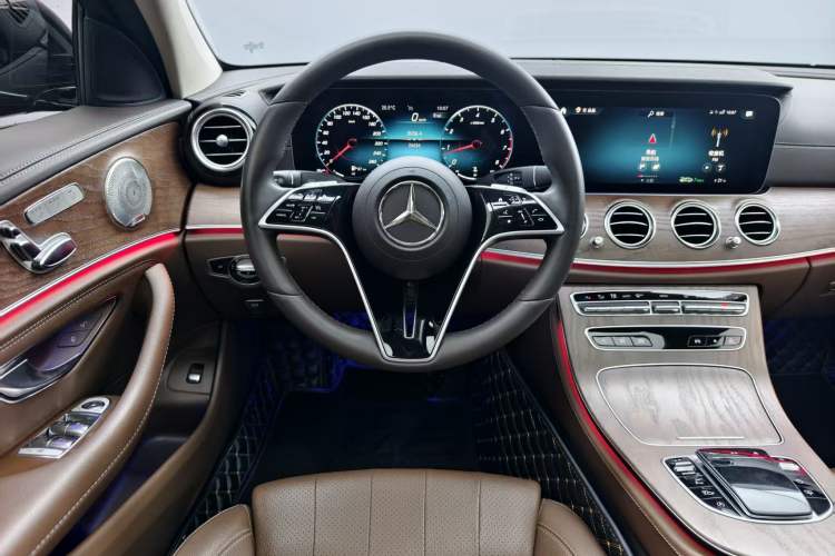 Used Mercedes-Benz E-Class 2022 Second Facelift E 300 L Luxury Edition Steering Wheel