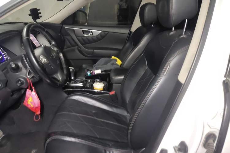 Used Infiniti QX70 2013 3.7L Standard Edition