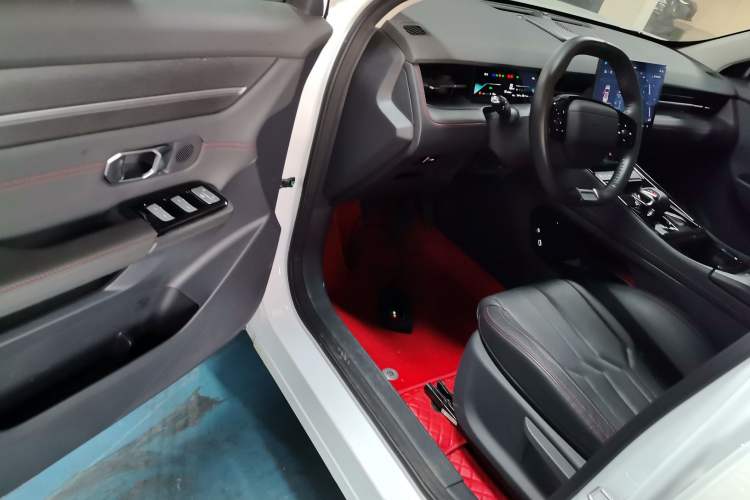 Used JETOUR Dashing 2025 1.5T DCT Luxury Edition
