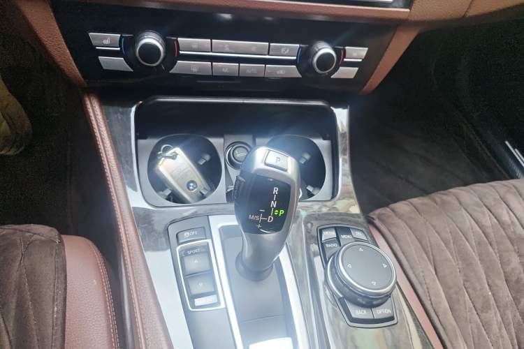 Used BMW 5 Series 2017 525Li Leading Model Gear Lever