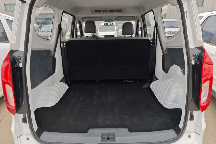 Used Wuling Hongguang New Energy 2025 Extended-Range Hybrid 50 km Standard Version
