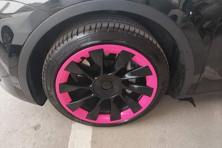 Used Tesla Model Y 2022 Revised Version Rear-Wheel Drive Left Front Wheel Hub