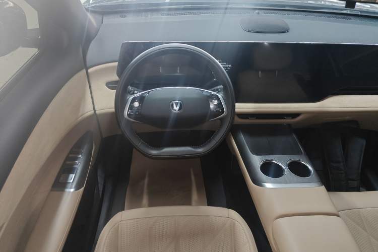 Used Changan CS75 PLUS 2025 4th Generation 1.5T New Blue Whale Smart Flagship Version
