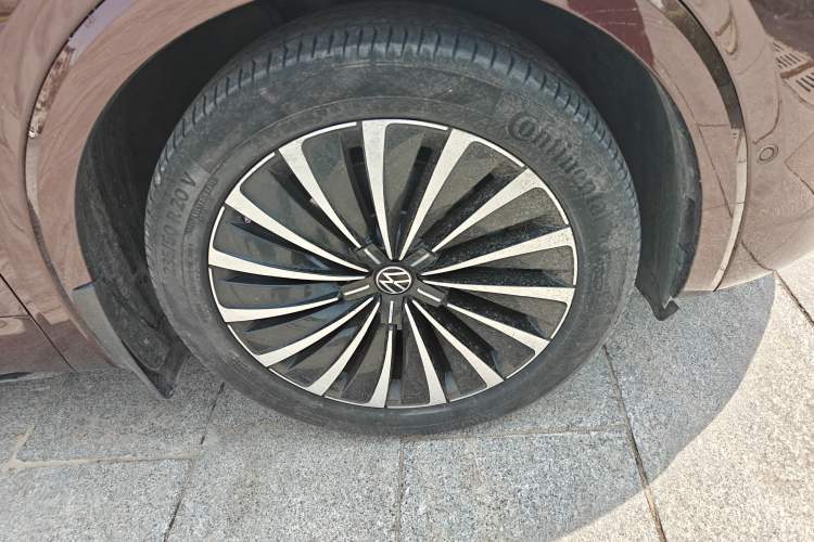 Used Volkswagen Viloran 2020 380TSI Prestige Edition Right Front Wheel Hub