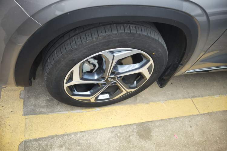 Used Geely Auto Monjaro L 2024 2.0TD DCT EVO Two-Wheel Drive Long-Range Version Left Front Wheel Hub