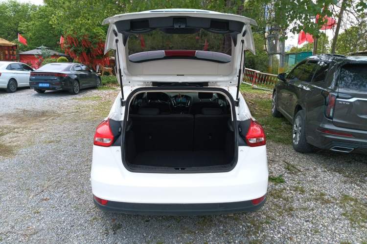 Used Ford Focus 2017 Hatchback 1.6L Automatic Comfort Plus SmartDrive Edition
