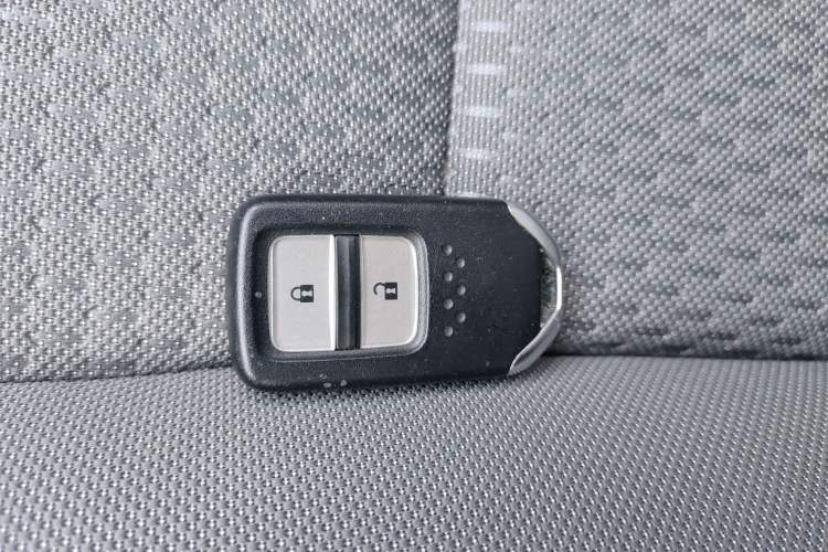 Used Honda LIFE 2021 1.5L CVT CRO-SS Fun Edition