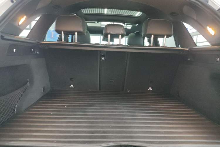 Used Mercedes-Benz GLC 2021 GLC 300 L 4MATIC Dynamic Model