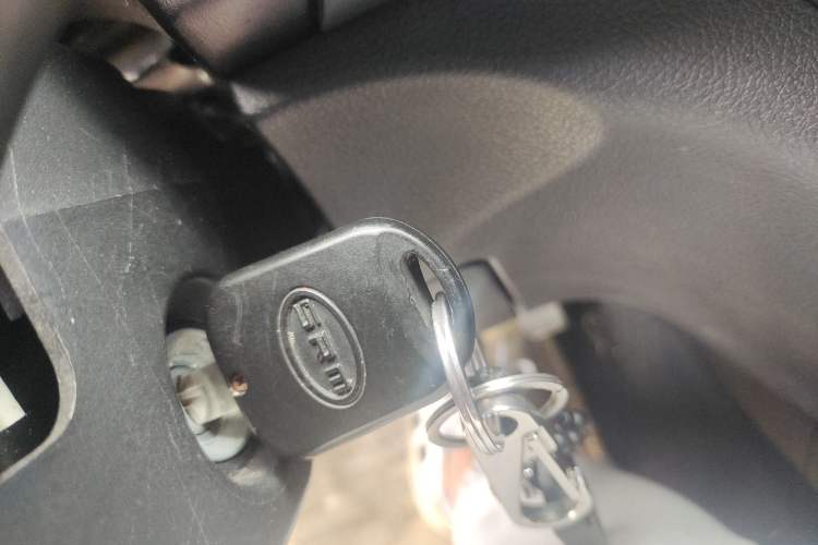 Used Jinbei Gold Hiace M Classic 2023 1.5L Engineering Lion Passenger Vehicle 5/6/7 Seats Vehicle Key