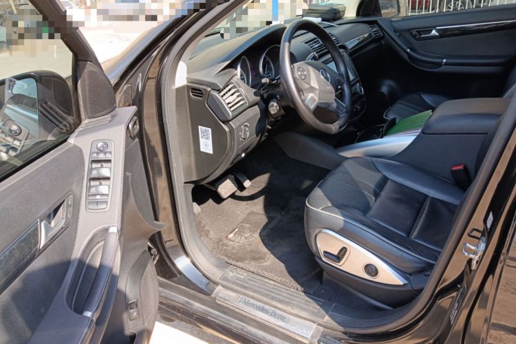 Used Mercedes-Benz R-Class 2017 R 320 4MATIC Business Edition Prestige Model