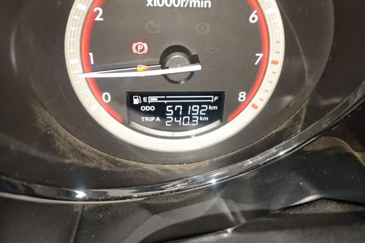 Used Bestune B70 2016 2.0L Manual 10th Anniversary Edition Odometer Close Up