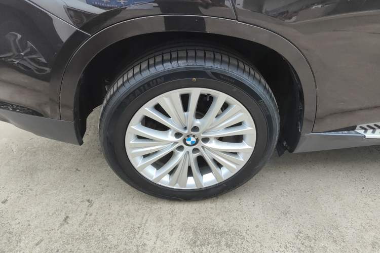 Used BMW X5 2017 xDrive28i Right Rear Wheel Hub