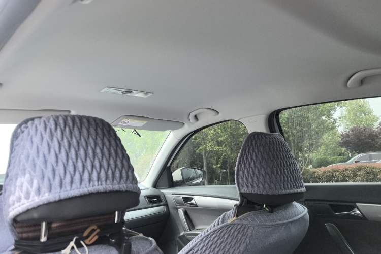 Used Volkswagen Lavida 2013 Revised Classic 1.6L Manual Fashion Edition Headliner