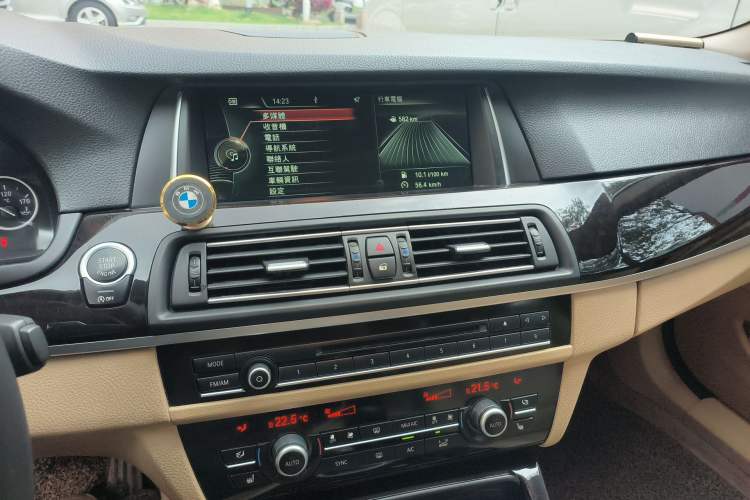 Used BMW 5 Series 2014 535Li Leading Model
