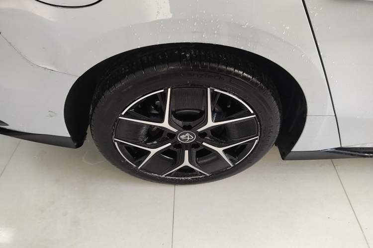 Used BYD Han 2024 EV Glory Edition 605KM Front-Wheel-Drive Premium Model