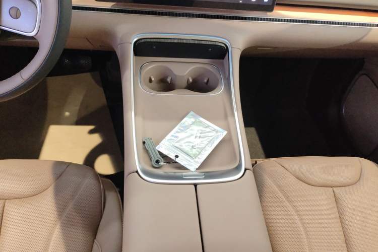 Used Leapmotor C11 2026 Range-Extended 300 LiDAR Prestige Edition Gear Lever