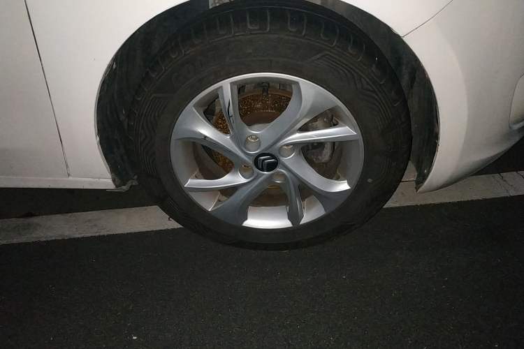 Used Citroen Elysee 2015 Qishang Edition 1.6L Automatic Fashion Model
